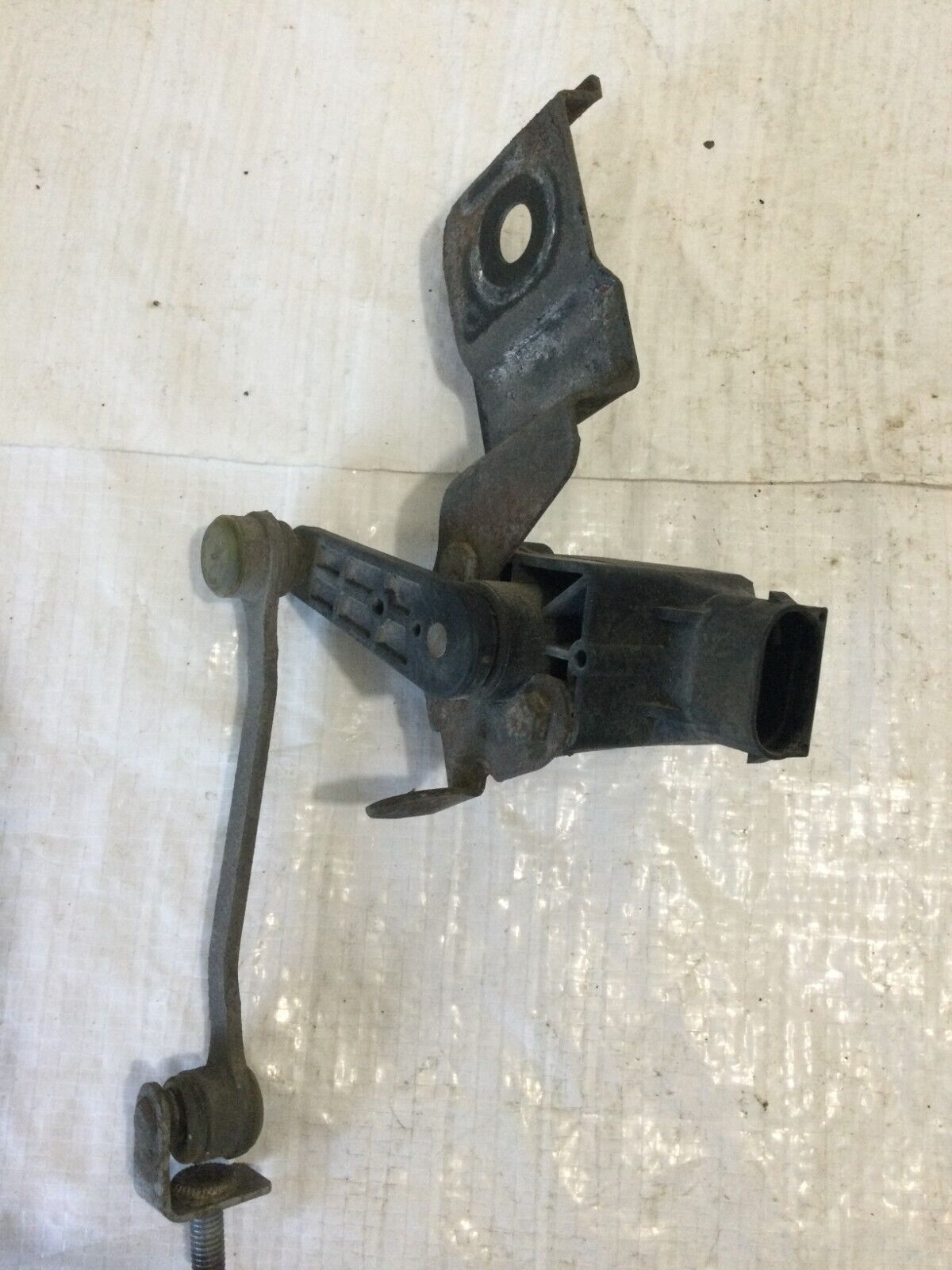 2004 Mercedes-Benz S-Class Suspension Sensor A0105427617 OEM