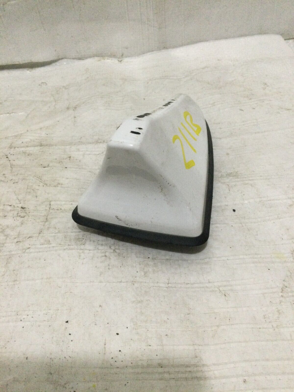 2017-2019 Hyundai Elantra Roof Shark Fin Antenna 96210-F2100W OEM