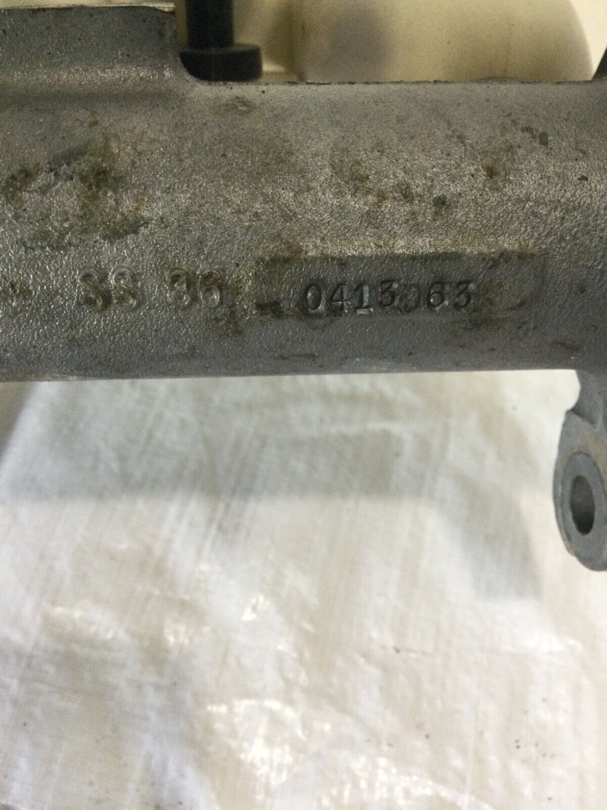 2007 GMC Sierra 1500 Master Brake Cylinder With reservoir 18077597 OEM