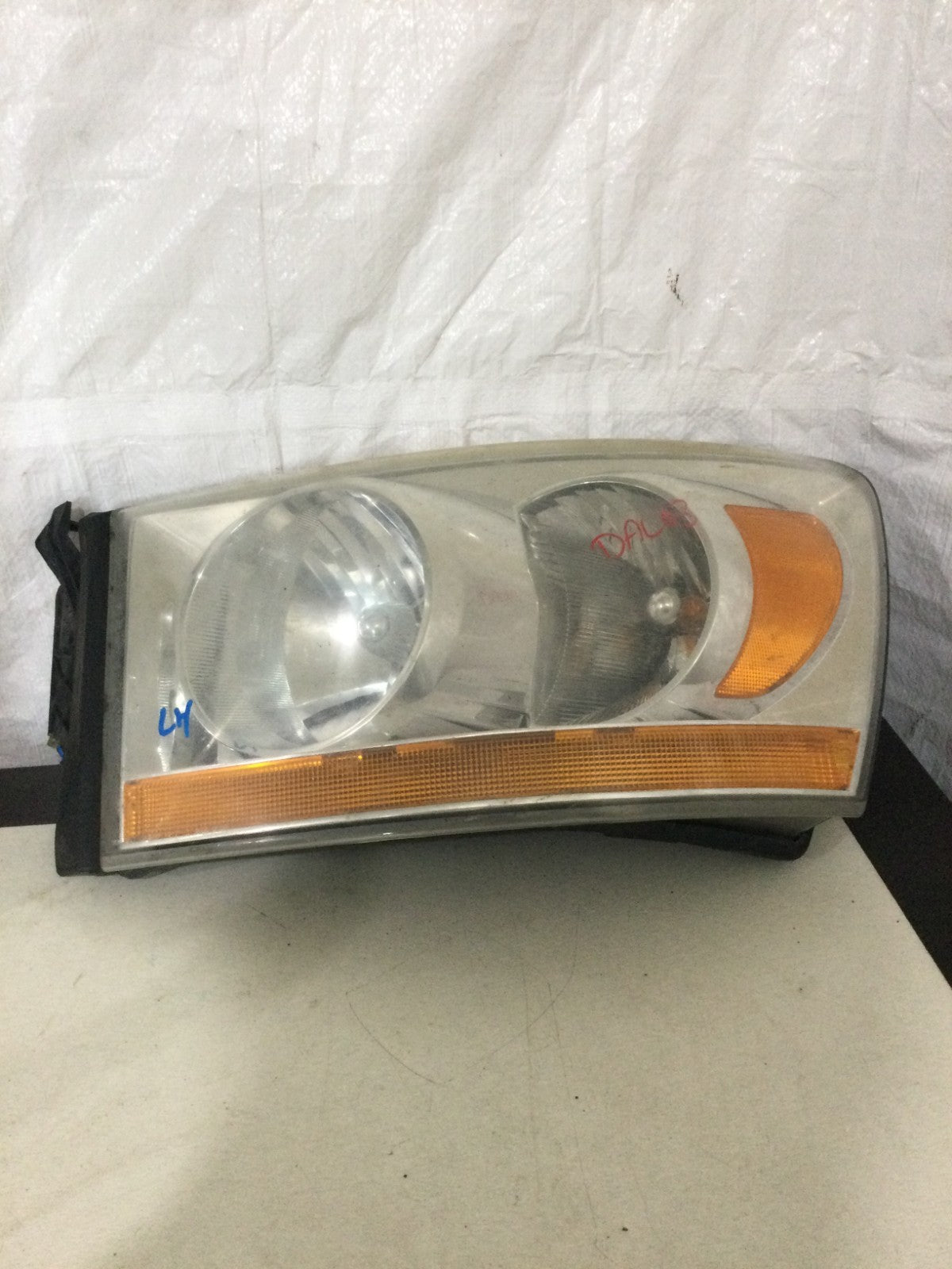2006 Dodge Ram 1500 Left Headlight Assembly OEM 55077795AC