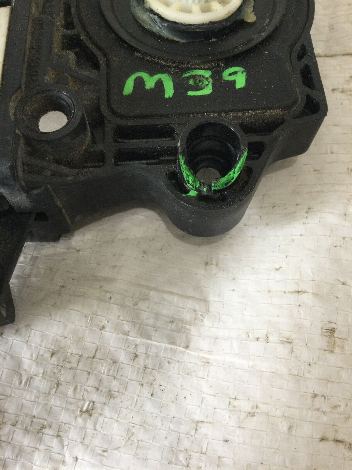 2004 Mercedes Benz S430 Rear Left Power Window Motor OEM