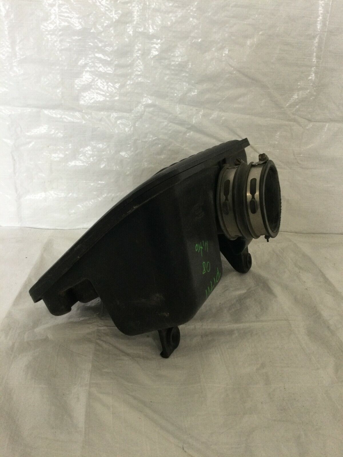 2007-2008 Dodge Nitro 3.7L Air Box Resonator Intake Cleaner 04880319AA OEM