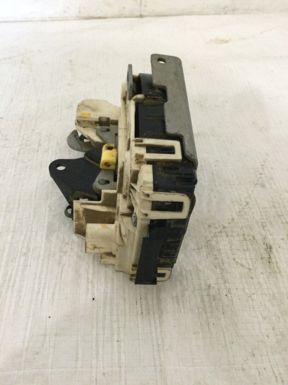 2018 Dodge RAM 3500 Right Rear Passenger Door Lock Actuator P04589650AD OEM