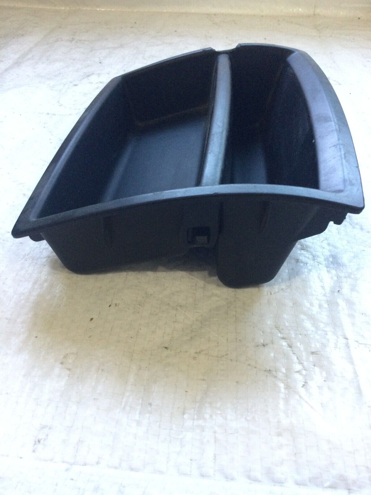 2007 Volkswagen Touraeg Center Console Storage Bin Tray 7L6857923 OEM