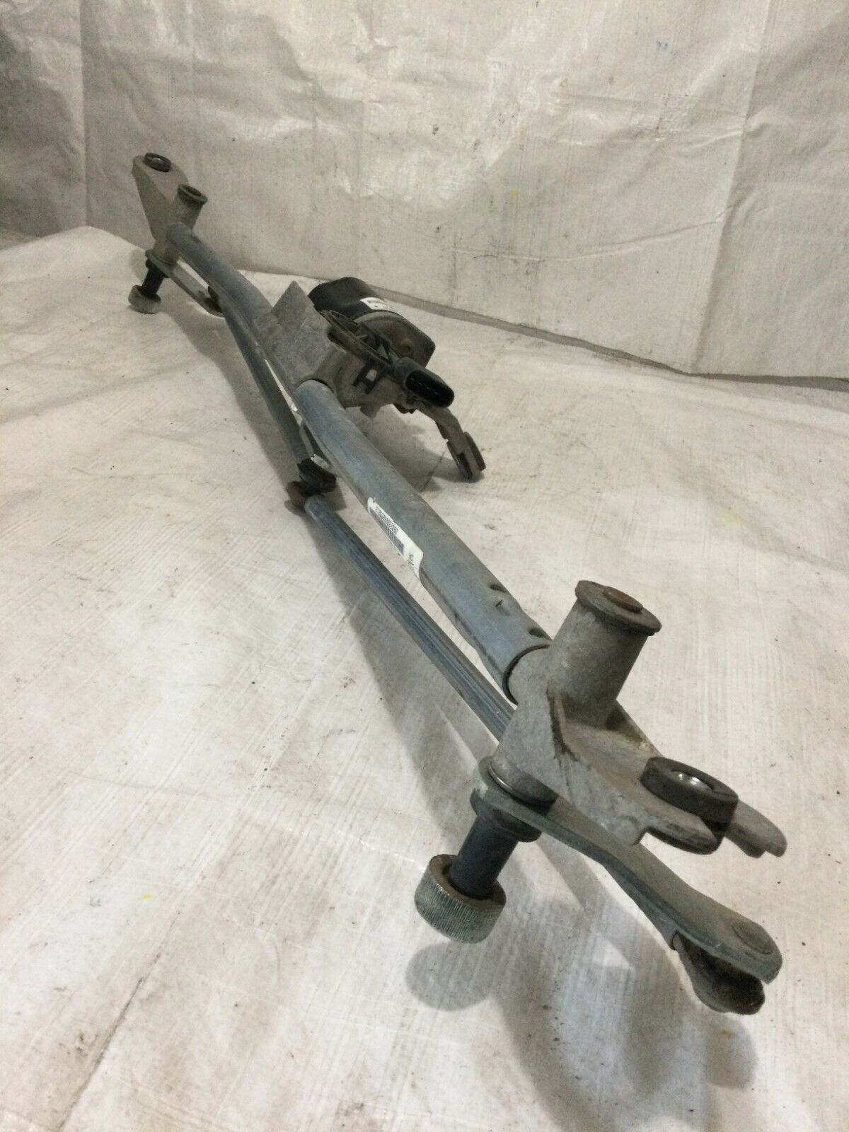 2006-2007 Dodge Ram 1500 Front Windshied Wiper Motor W/ Linkage OEM