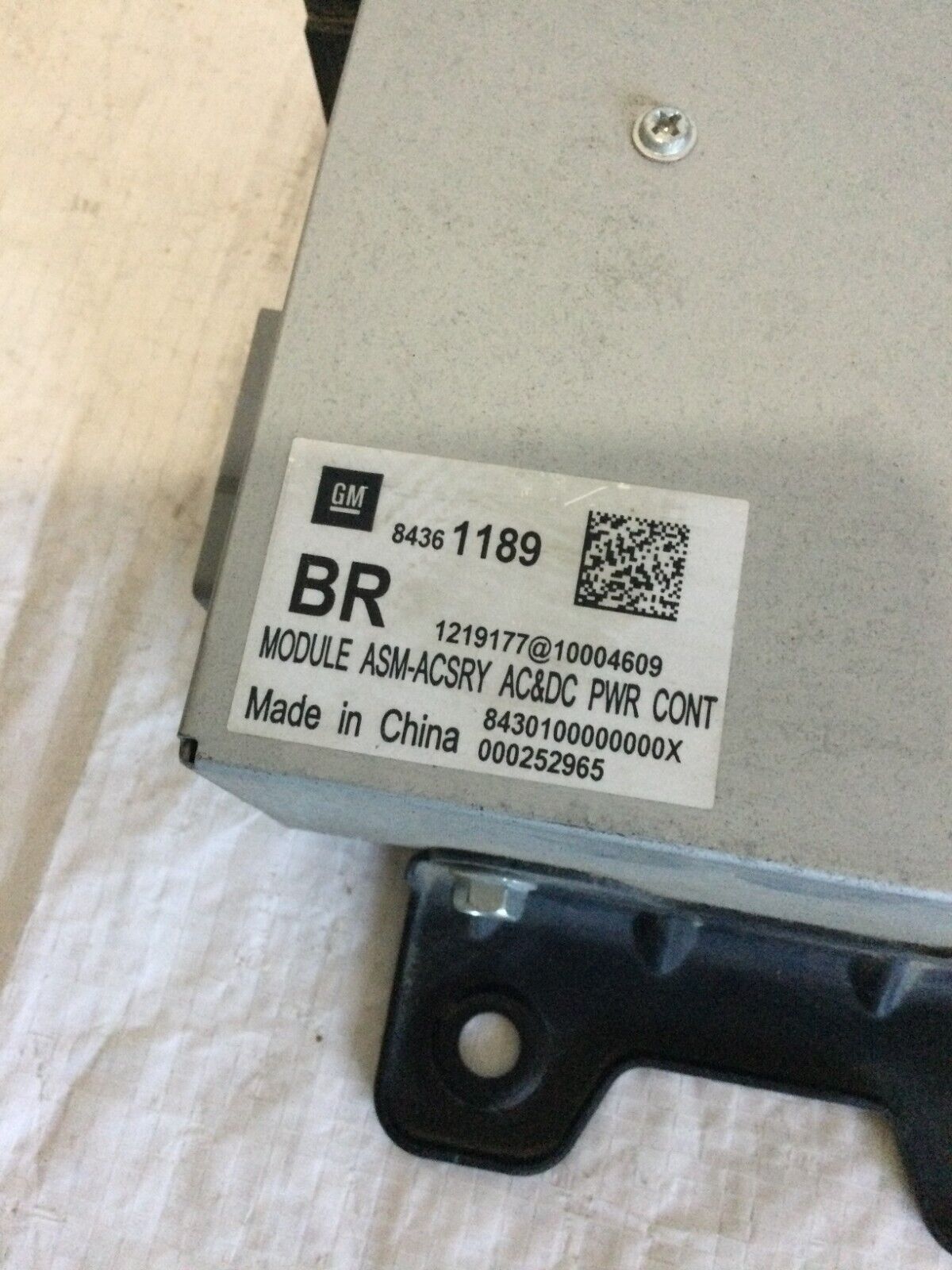 2019 GMC Sierra 1500 Power Supply Control Module 84361189 OEM