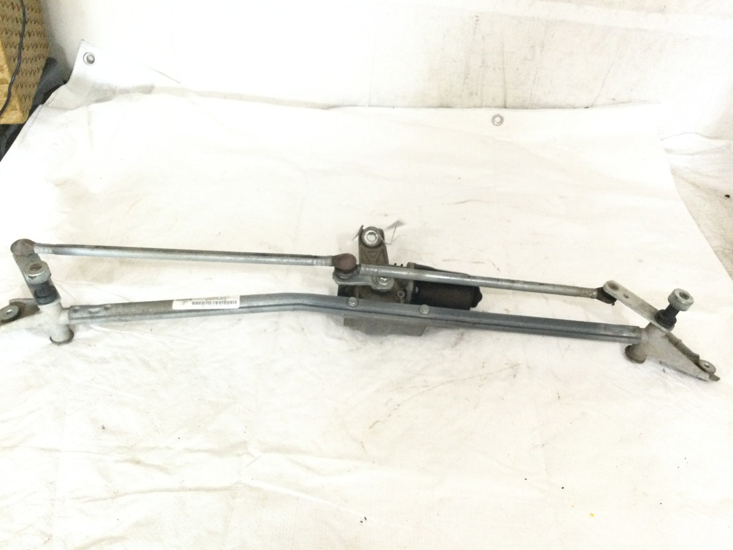 2007 Dodge Ram 1500 Windshield Wiper Motor Regulator OEM 55077098AH