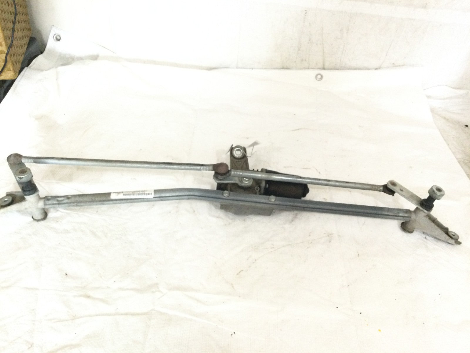 2007 Dodge Ram 1500 Windshield Wiper Motor Regulator OEM 55077098AH