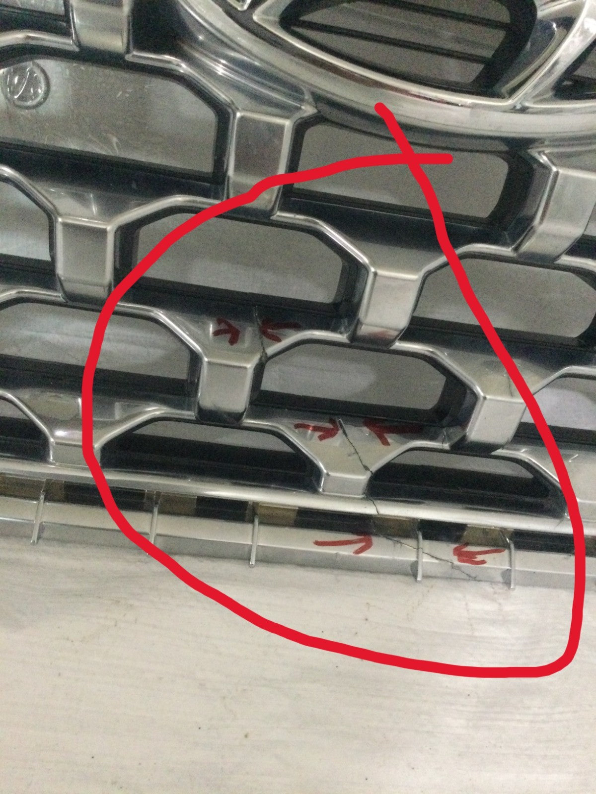 2021-2023 Hyundai Santa Fe Front Upper Bumper Grill OEM MARKED DAMAGE