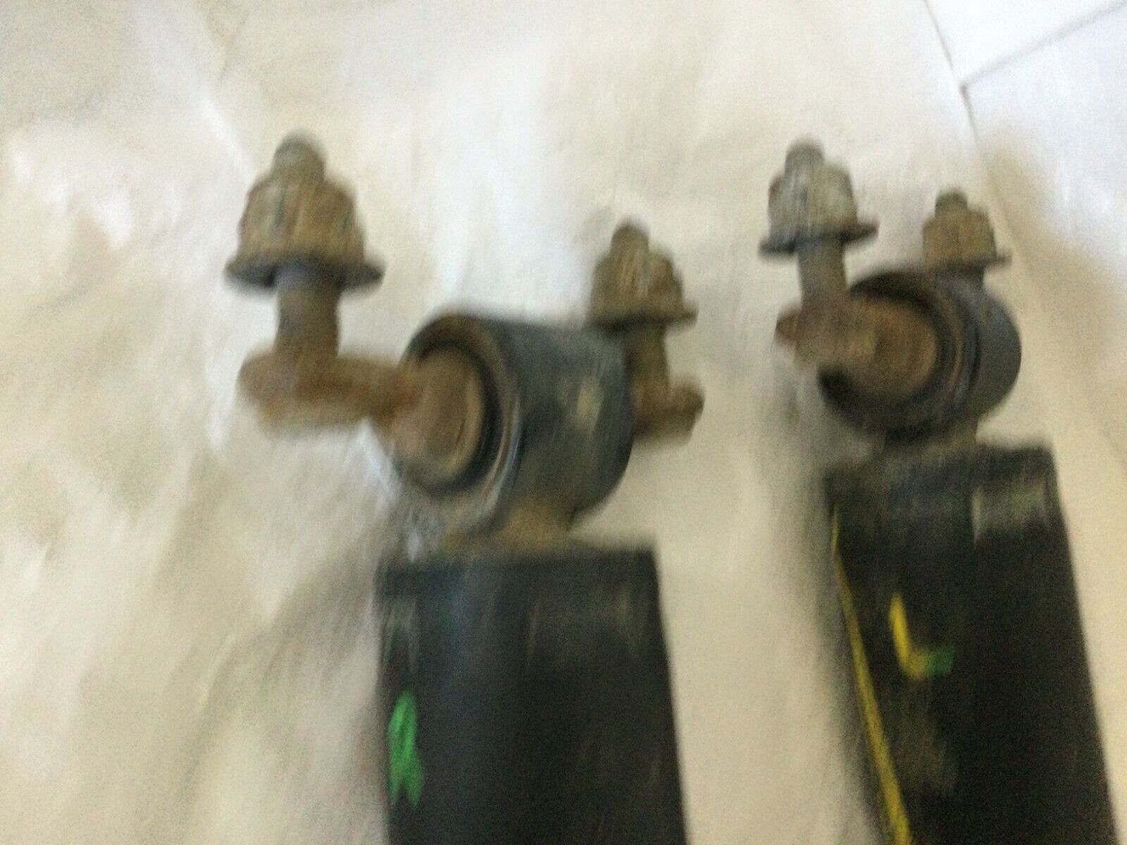 2019 GMC Sierra 2500HD 22990464 Front Shock Absorber Pair OEM