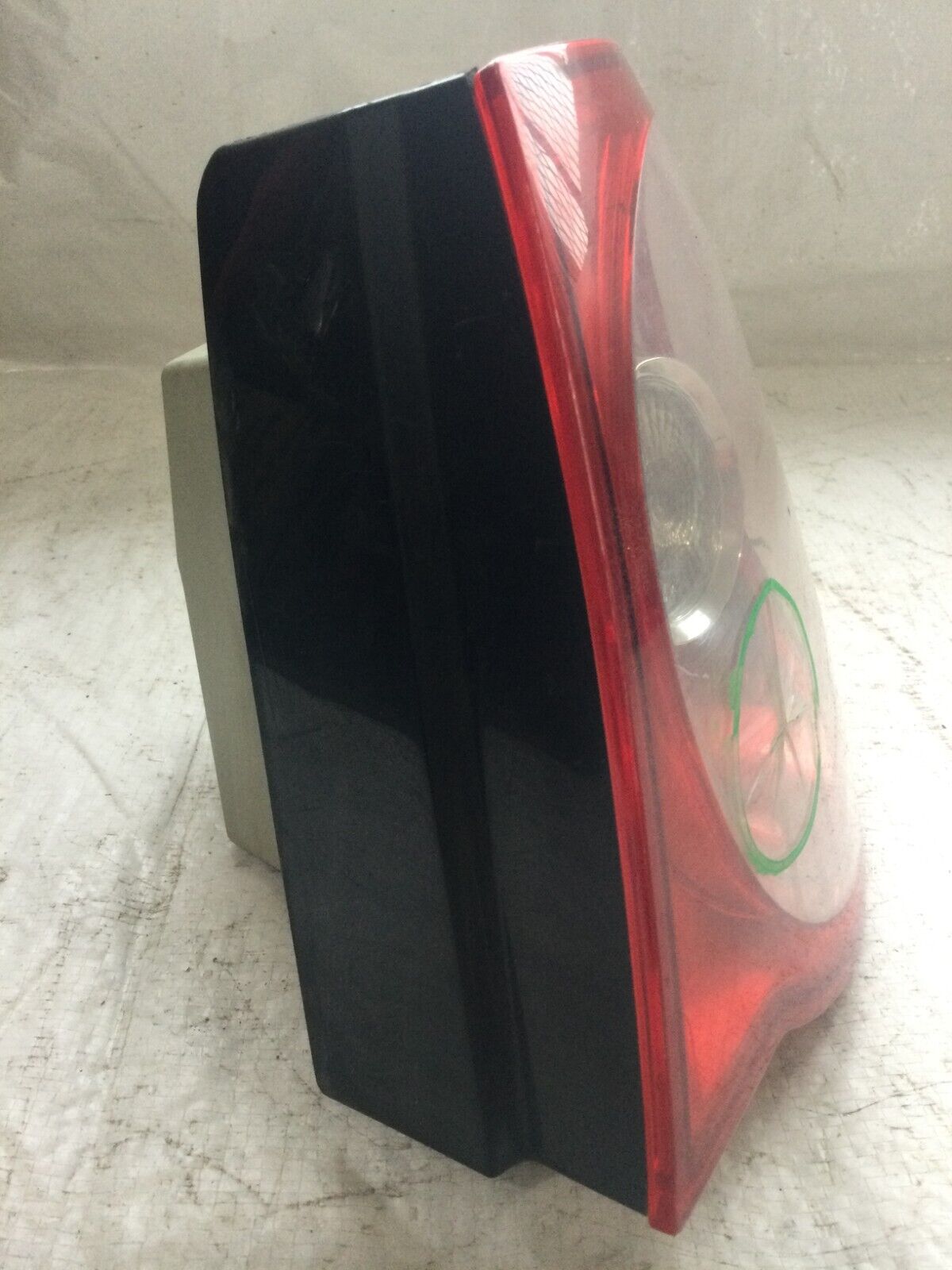 2006 Volkswagen Jetta Passenger Right Side Tail Light Taillight OEM 1K5945096J