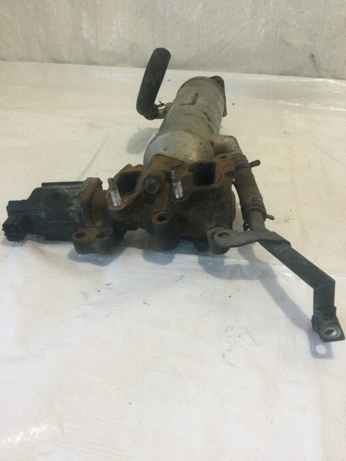 2006-2007 GMC Sierra 2500HD DMAX LBZ EGR Valve Motor & Cooler 8973585071 OEM