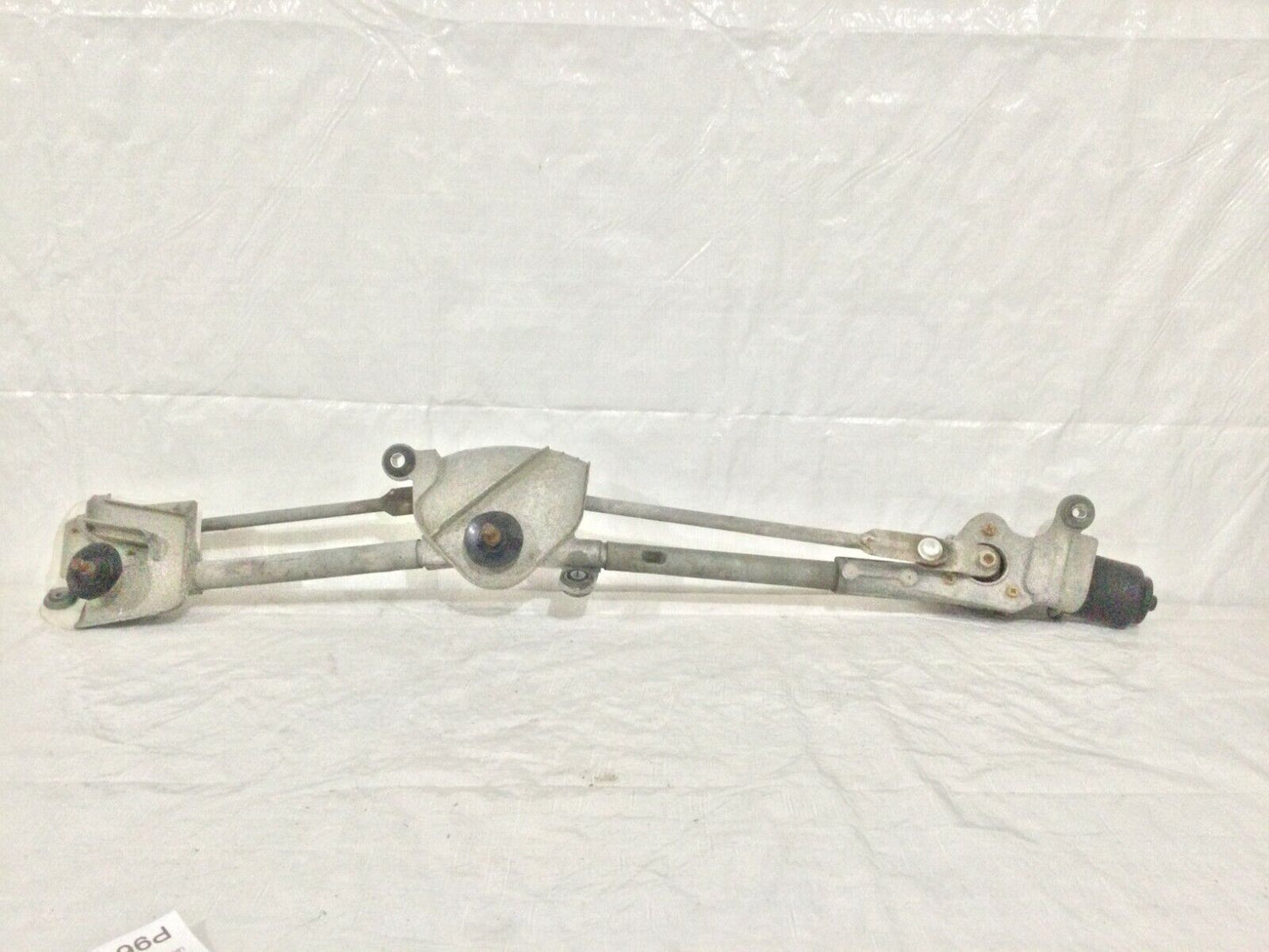 2007 Nissan Versa Front Windshield Wiper Motor W/ Linkage OEM 