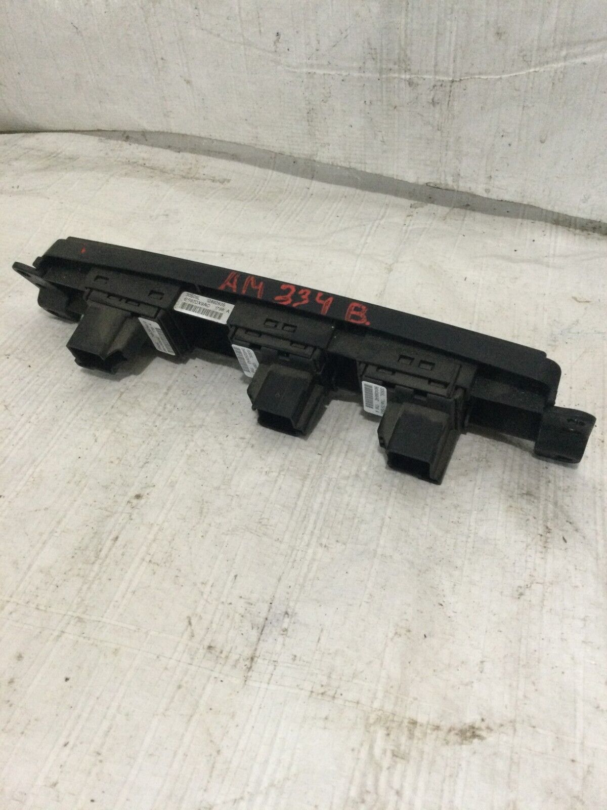 2007 Dodge Ram 1500  Rear Sliding Window Heated Seat Switch w/Bezel OEM