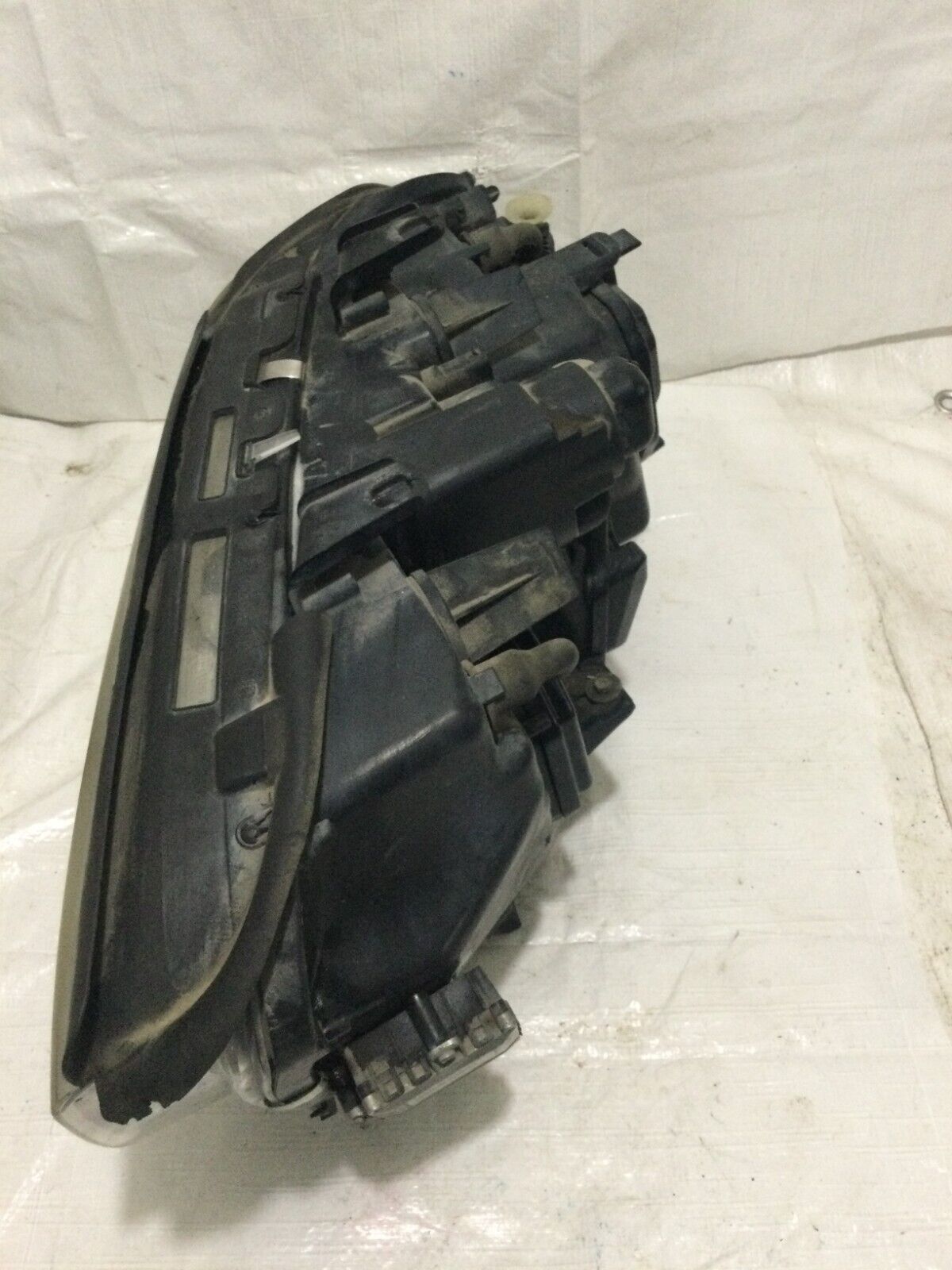 2004 BMW 745I Right Passenger Xenon Headlight OEM