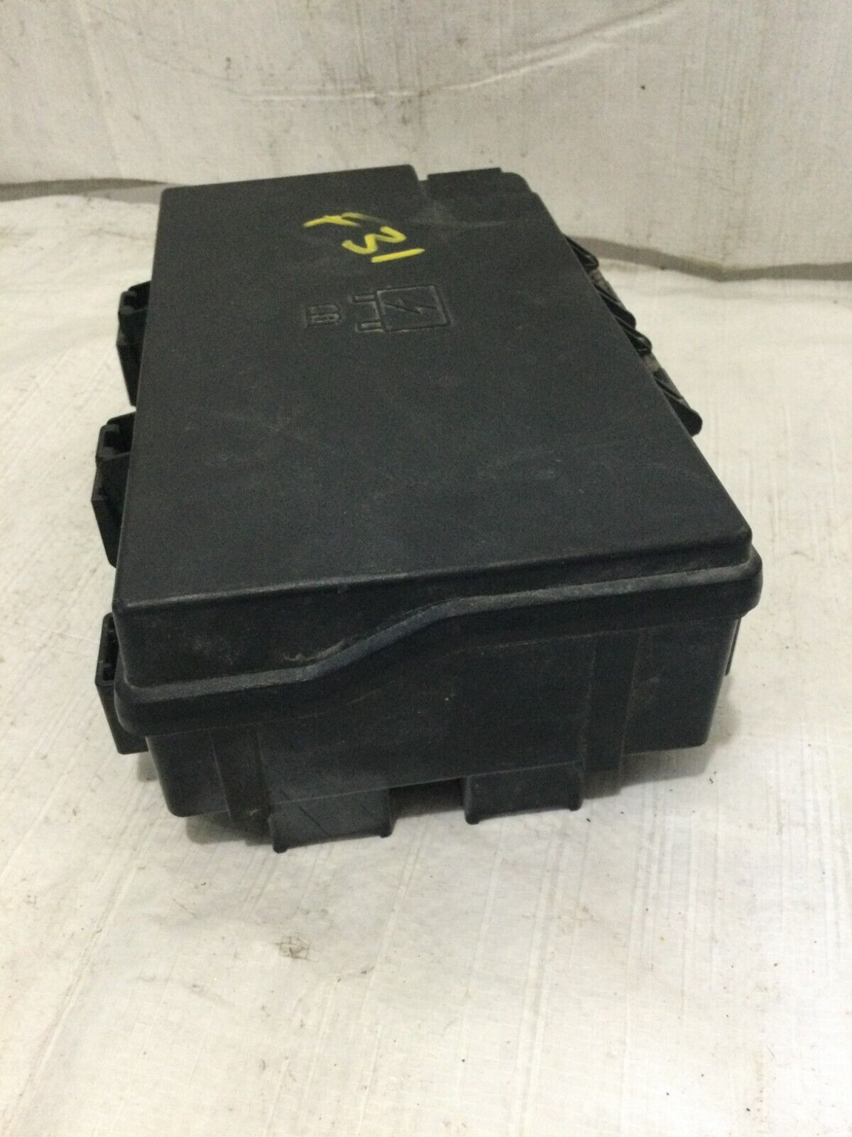 2021 RAM 3500   Power Center Fuse  Relay  Junction Box   68437289AB OEM