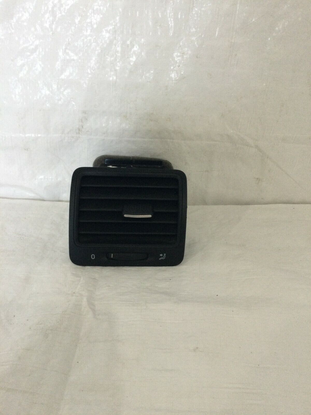 2006 Volkswagen Jetta Right Passenger Side Dash Air Vent 1K0819710 OEM