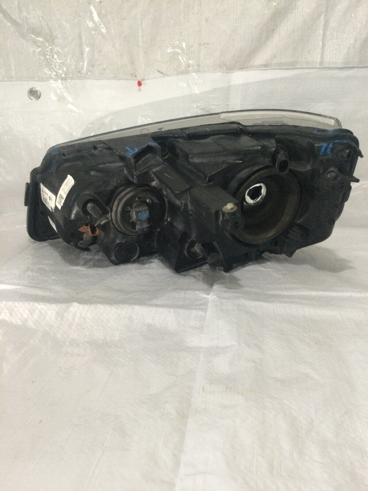 2020 Dodge Grand Caravan Right Passenger Side Headlight Halogen 68206500AE Black