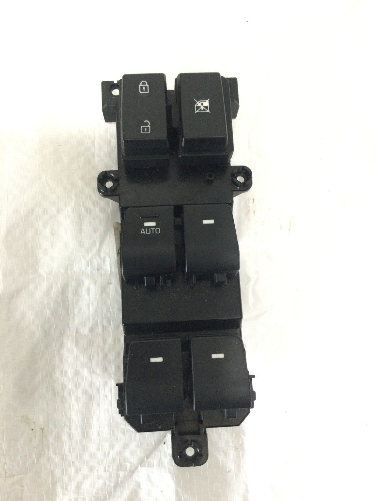 2016-2021 Hyundai Tucson Front Left Driver Master Power Window Switch 93570D3020
