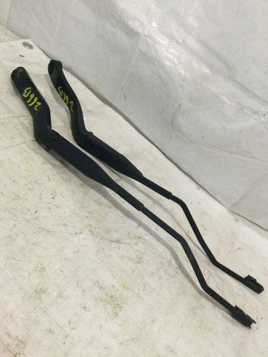 2014 Ram 1500 Front Right Left Side Wiper Arm Set  89813-702 OEM