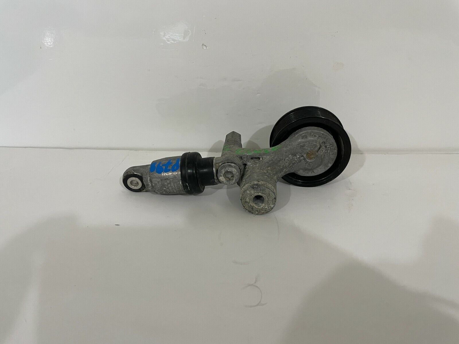 2017 Honda Civic OEM 2.0 Engine Belt Pulley Hydraulic Tensioner