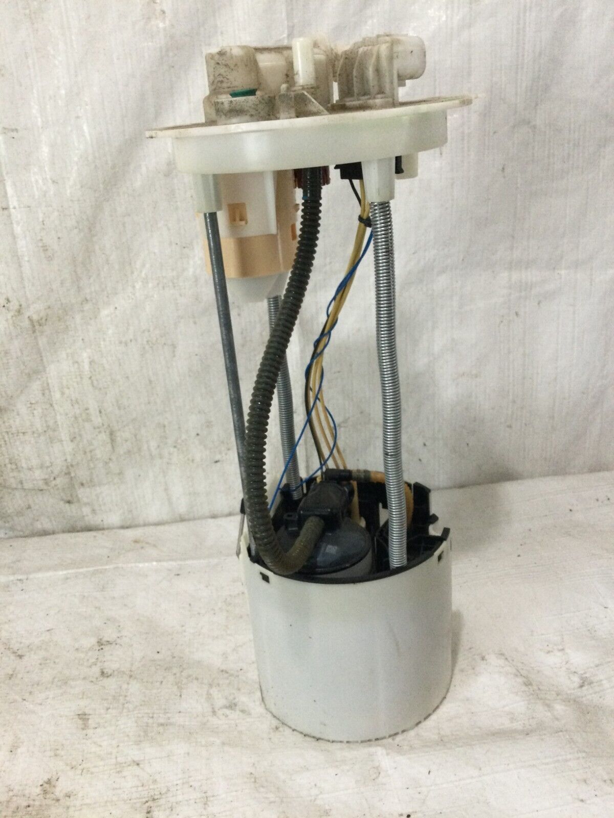 2019 Chevrolet Silverado 1500 Fuel Pump Assembly   812751138 OEM