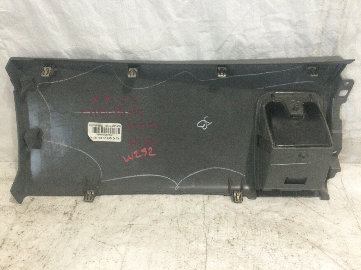2007 Chevy Silverado 1500 Center Lower Dash Knee Bolster Trim w/ ashtray OEM