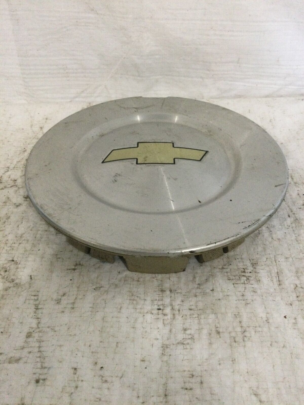 2004-2009 Chevy Trailblazer Wheel Center Cap 9595108 OEM
