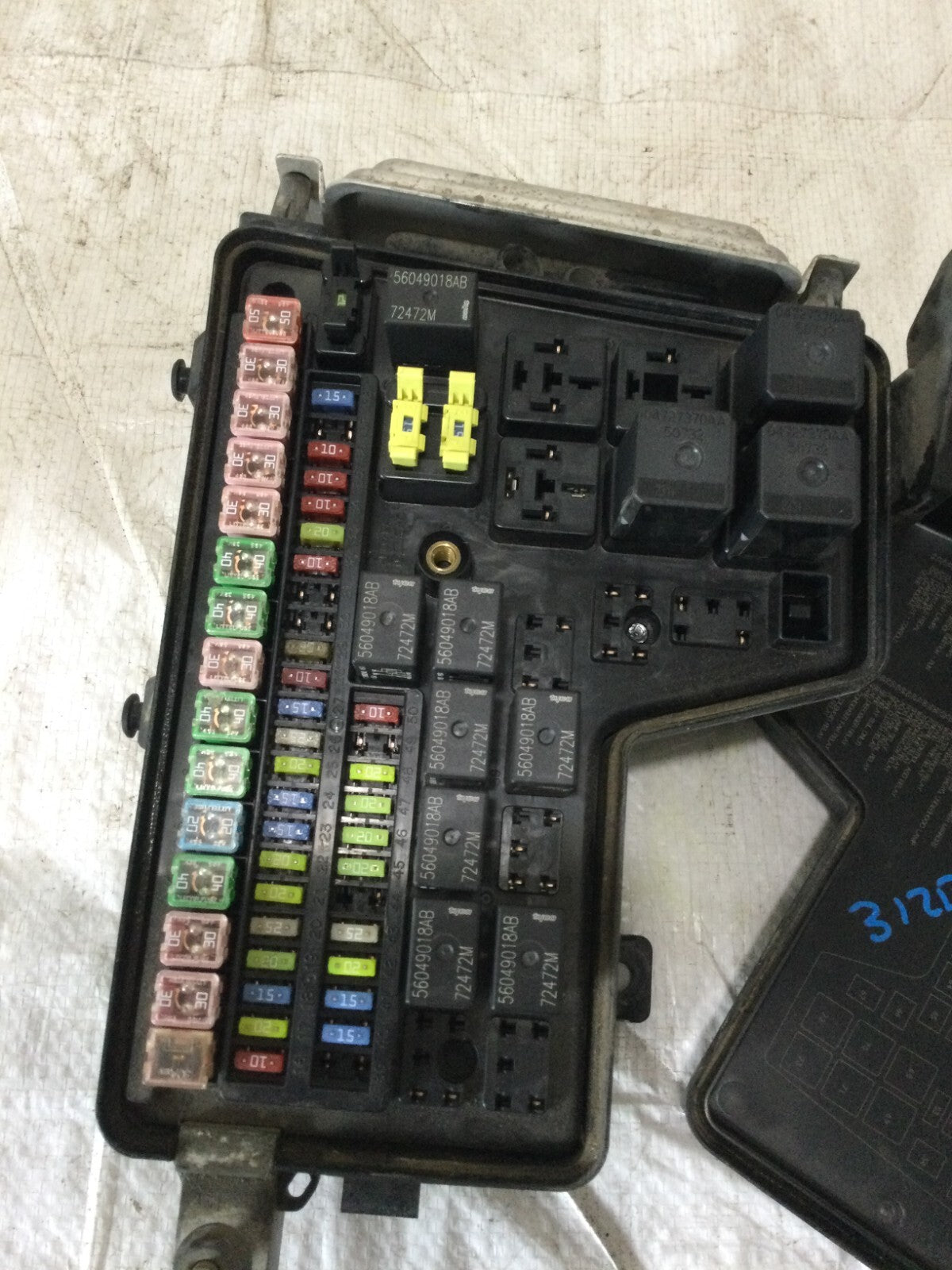 2005 Dodge Ram 1500 TIPM Integrated Power Module Fuse Box P05026034AB OEM