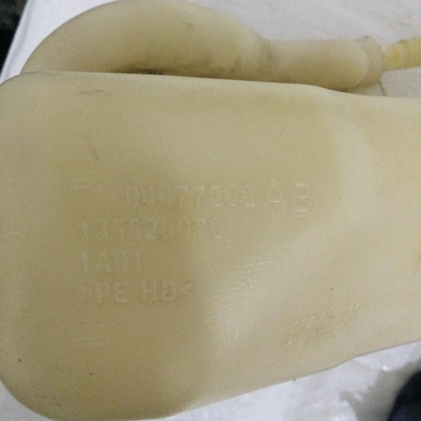 2017 Dodge Grand Caravan 3.6L Coolant Recovery Reservoir Bottle 04677569AB OEM