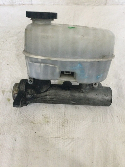 2008 Chevrolet Silverado 2500HD Master Brake Cylinder W/ Reservoir OEM
