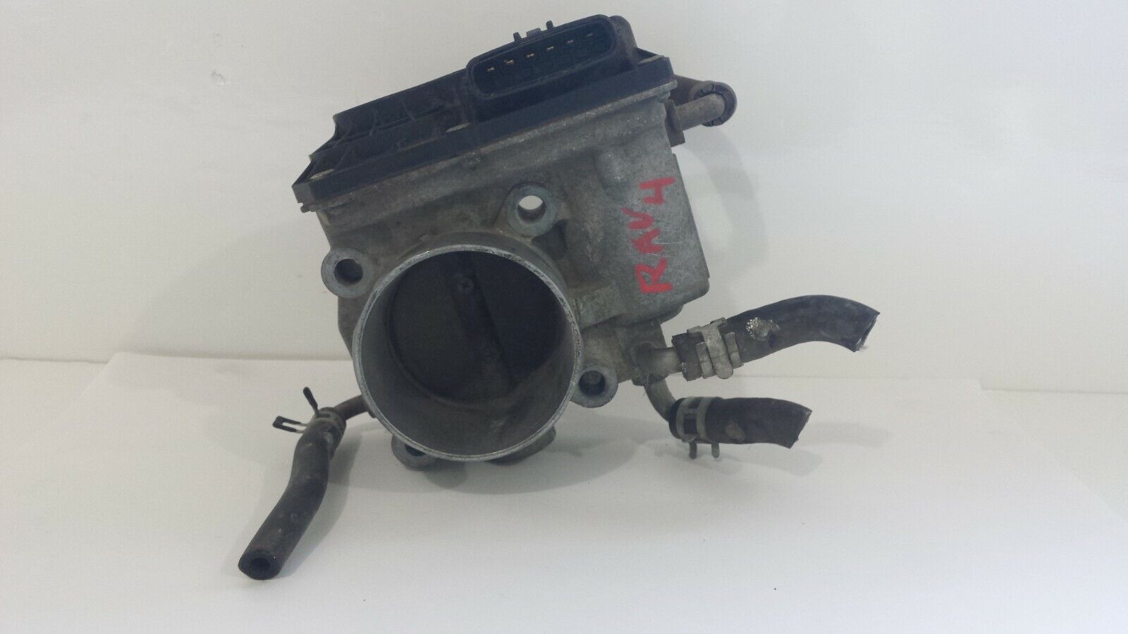 2004 Toyota Rav4 Throttle Body Valve Assembly OEM