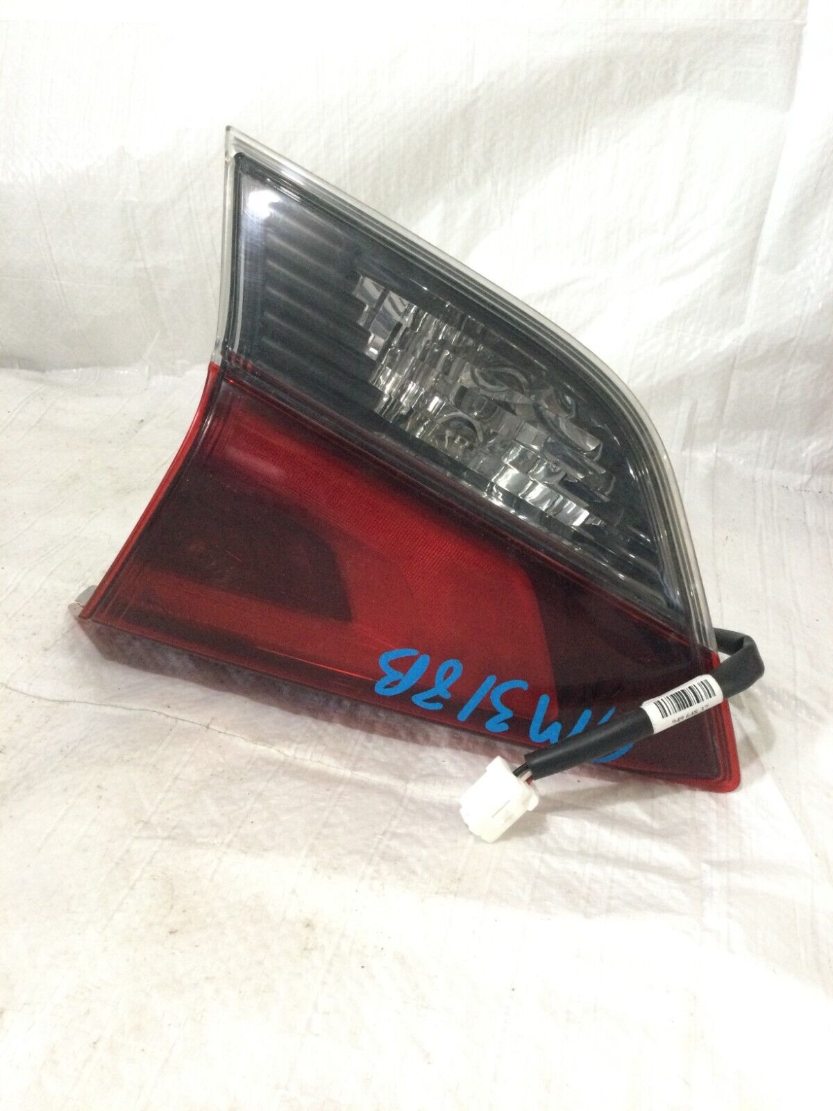 2018 Nissan Rogue Rear Right Liftgate Mounted Tail Light Assembly OEM