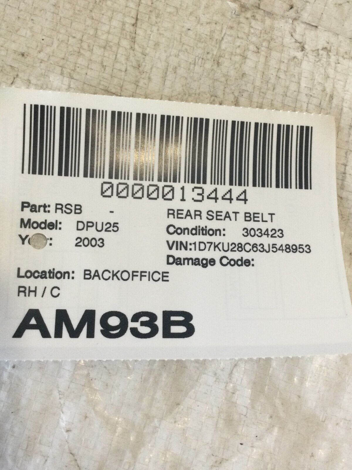 2003 Dodge Ram 2500  Rear Right center Seat Belt  18855  OEM