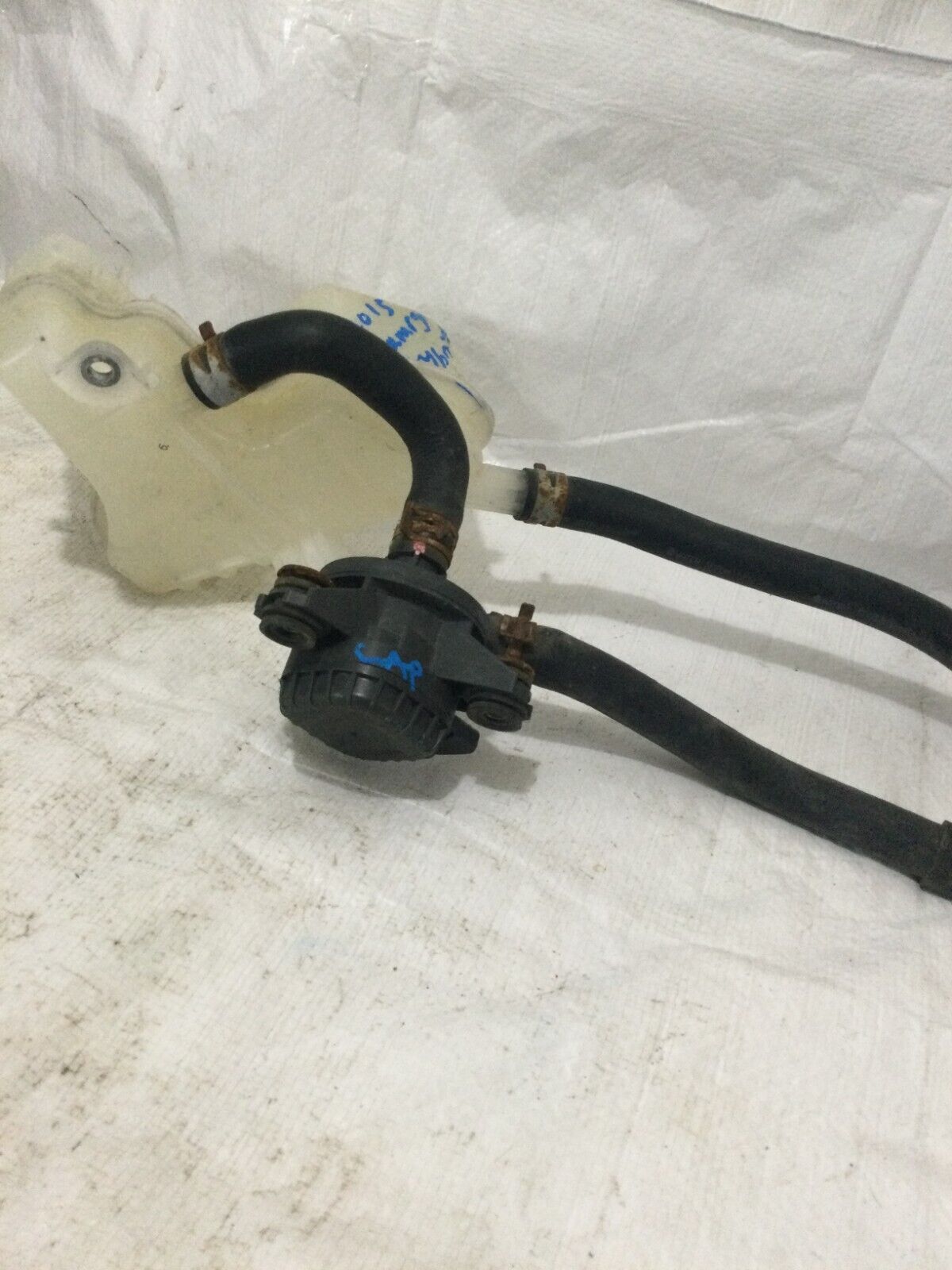 2016 Toyota Camry Washer Bottle Reservoir OEM