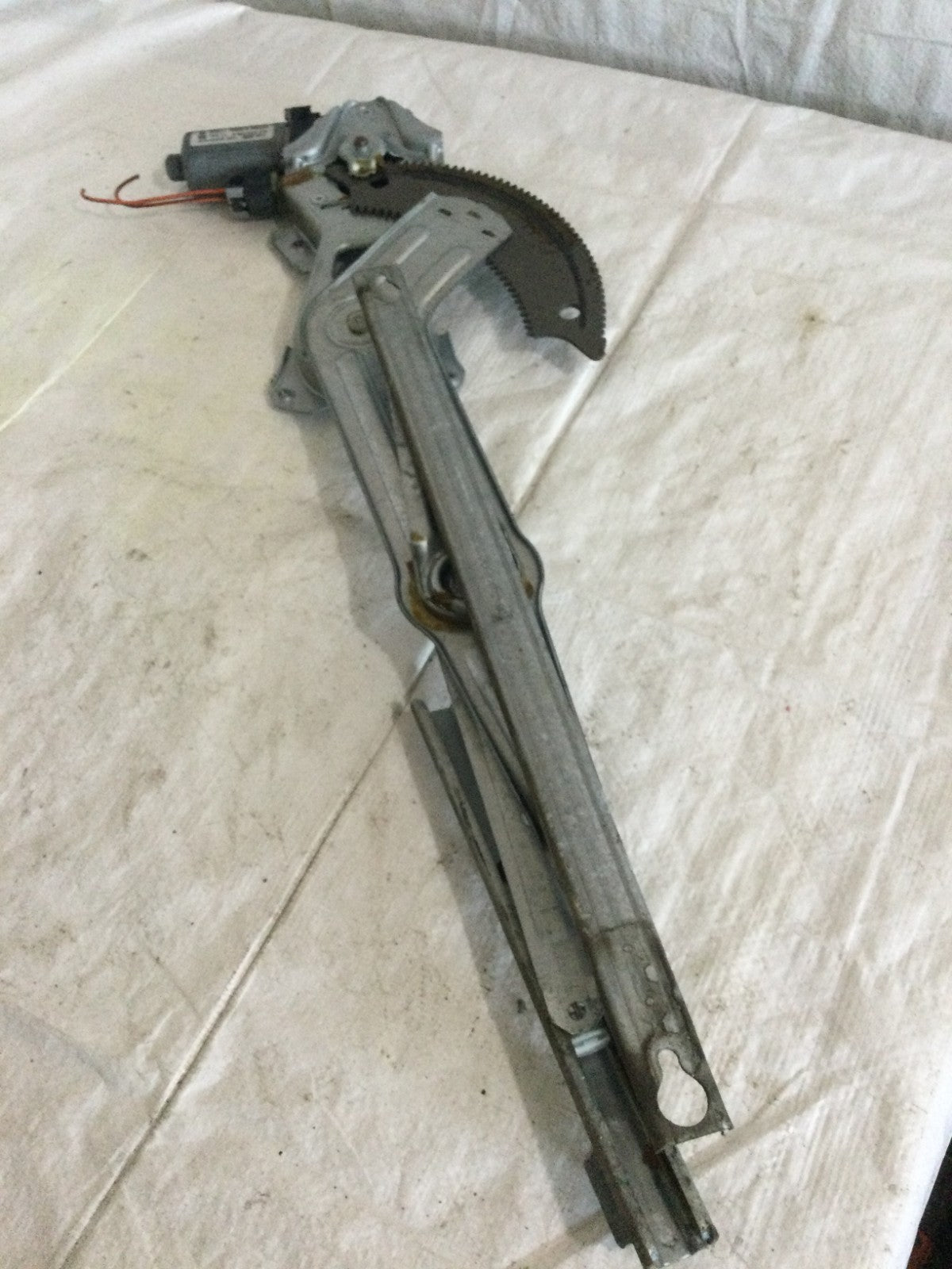 2007 Dodge Ram 1500 Front Right Door Window Regulator W/ Motor OEM 6004PA1074