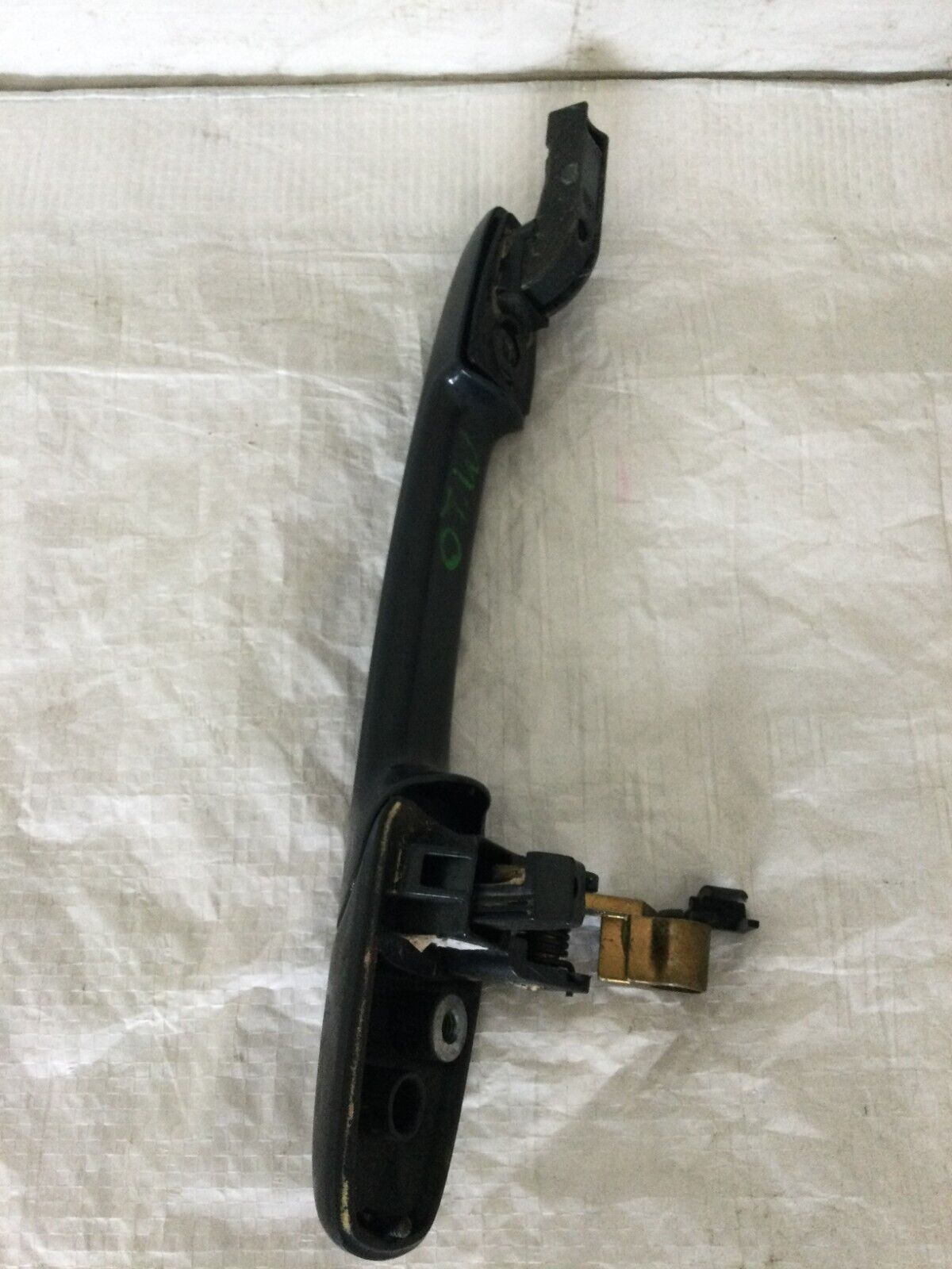 2005 Mazda 6 Front Right Passenger Exterior Door Handle OEM 