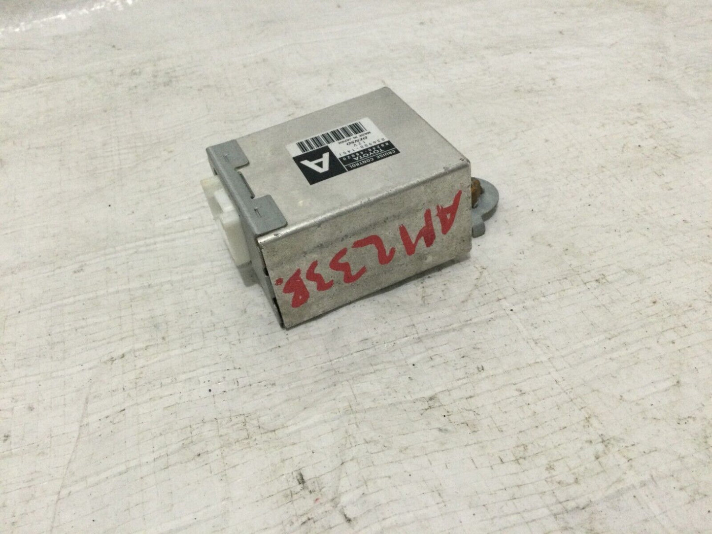 2001-2003 Toyota Highlander Cruise Control Computer Module 88240-48020 OEM