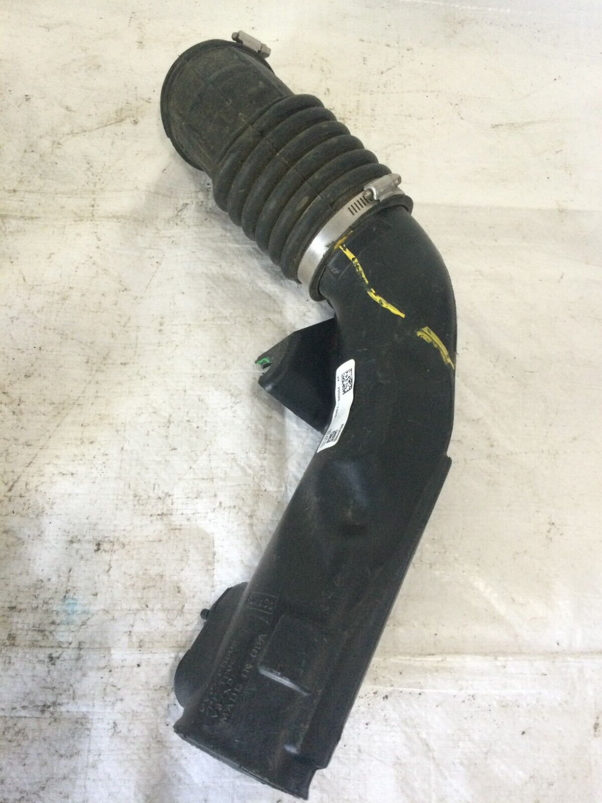 2017-2019 Ford Escape Air Intake Tube Resonator Duct GV61-9R504-AE OEM (Damage)