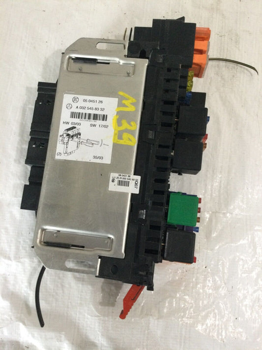 2004 Mercedes Benz S430 Front Fuse Relay Box A0325458332 OEM