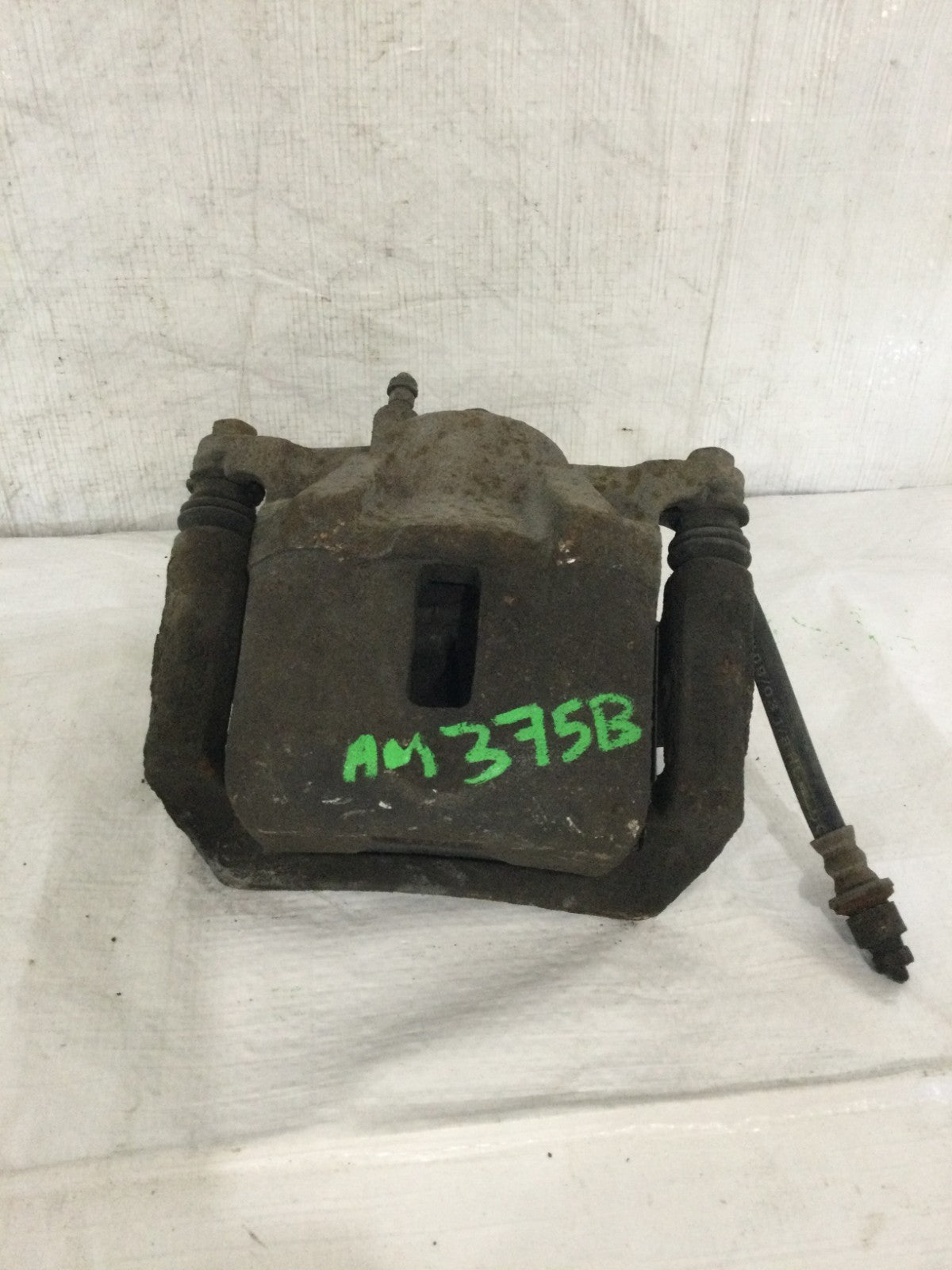 2004 Toyota Matrix Front Right Brake Caliper OEM
