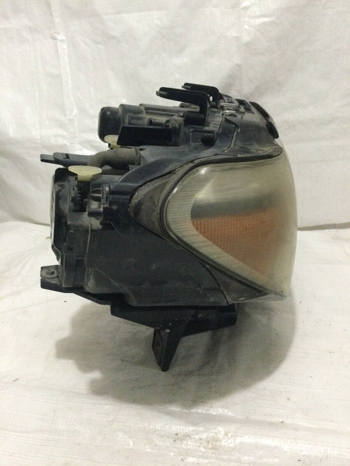 2004 BMW 745I Right Passenger Xenon Headlight OEM