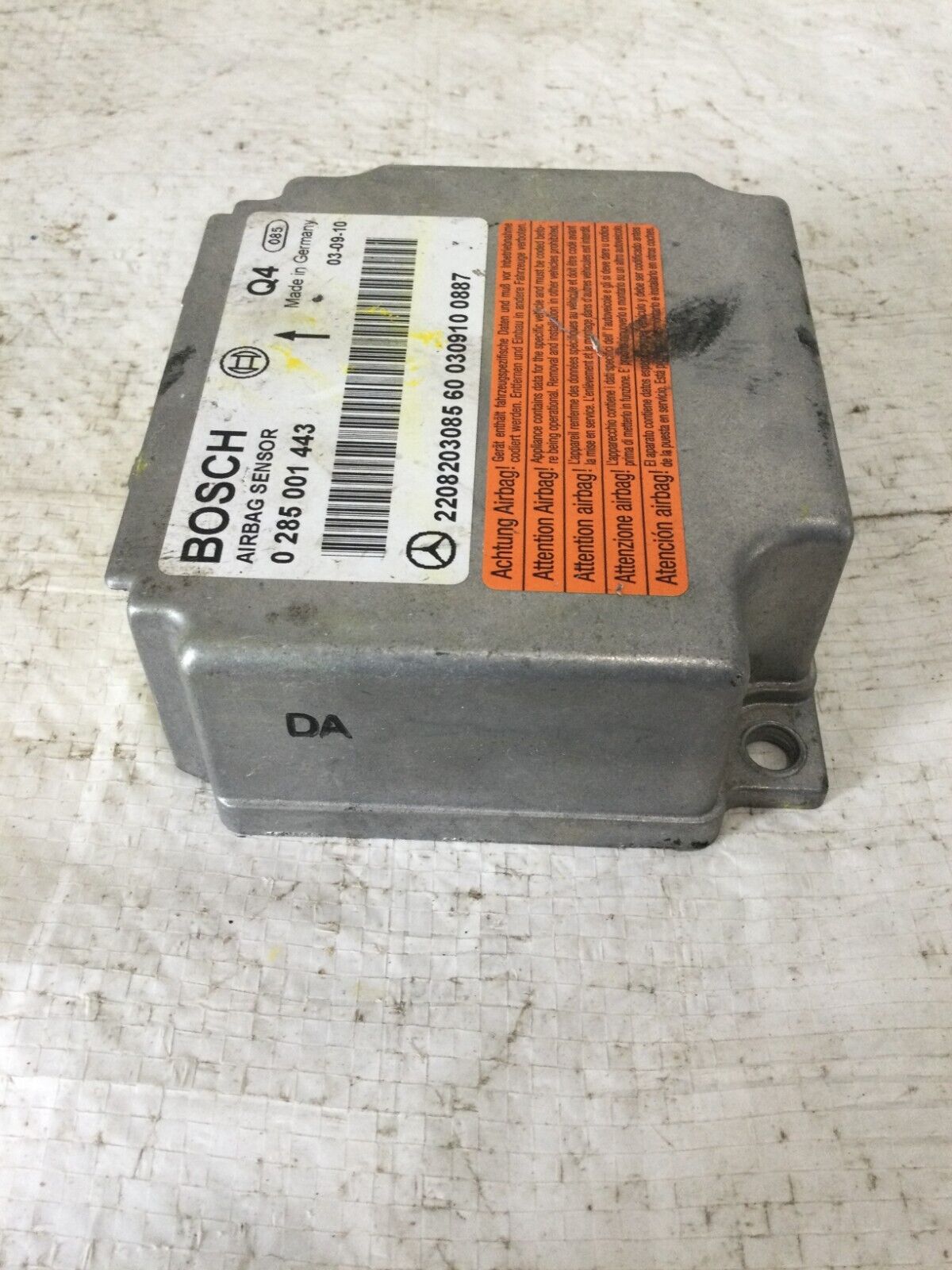 2004 Mercedes Benz S430 SRS Sensor Module OEM 028500143