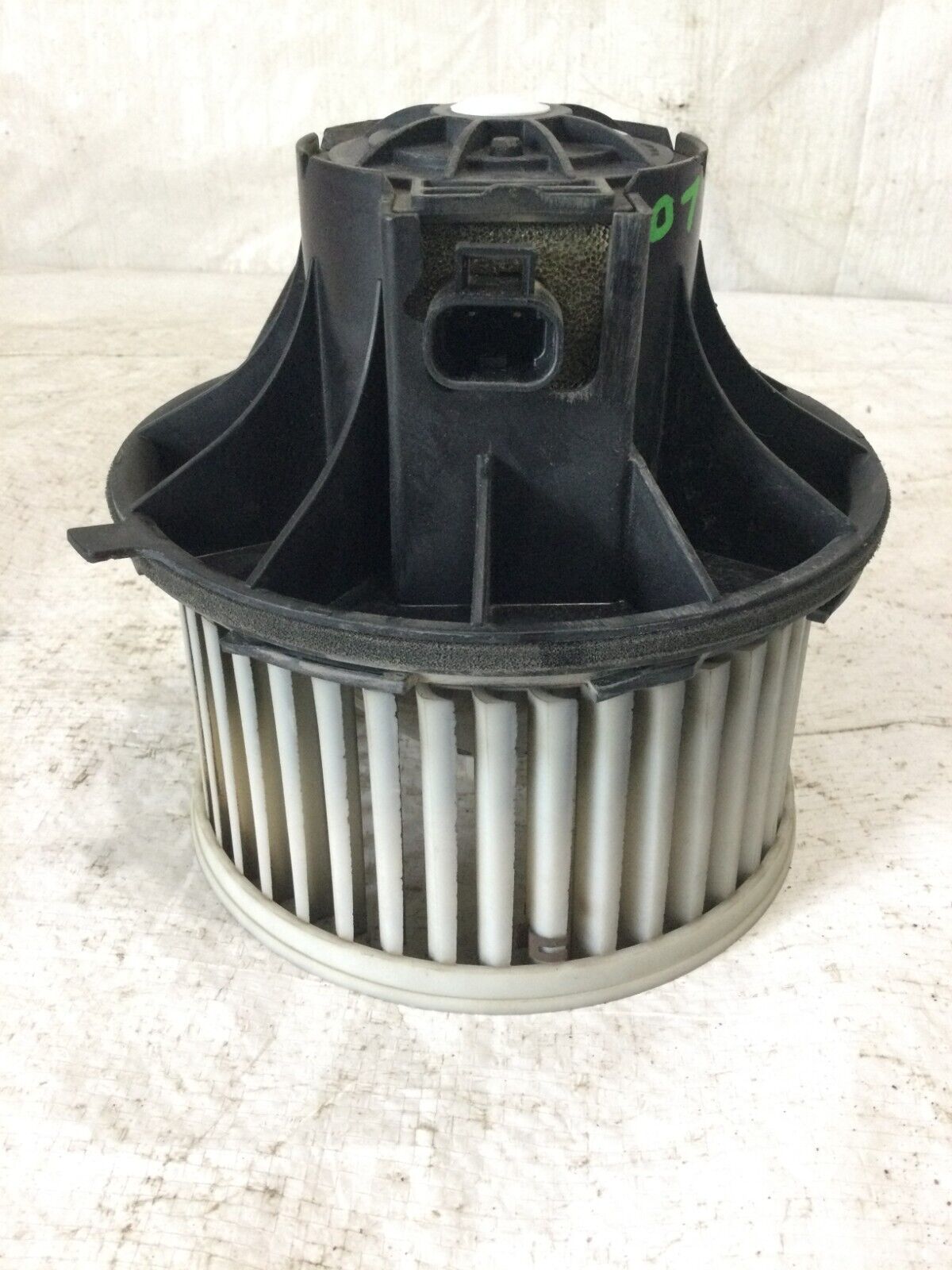 2007  Gmc Sierra 1500  Blower Motor 52408152 OEM