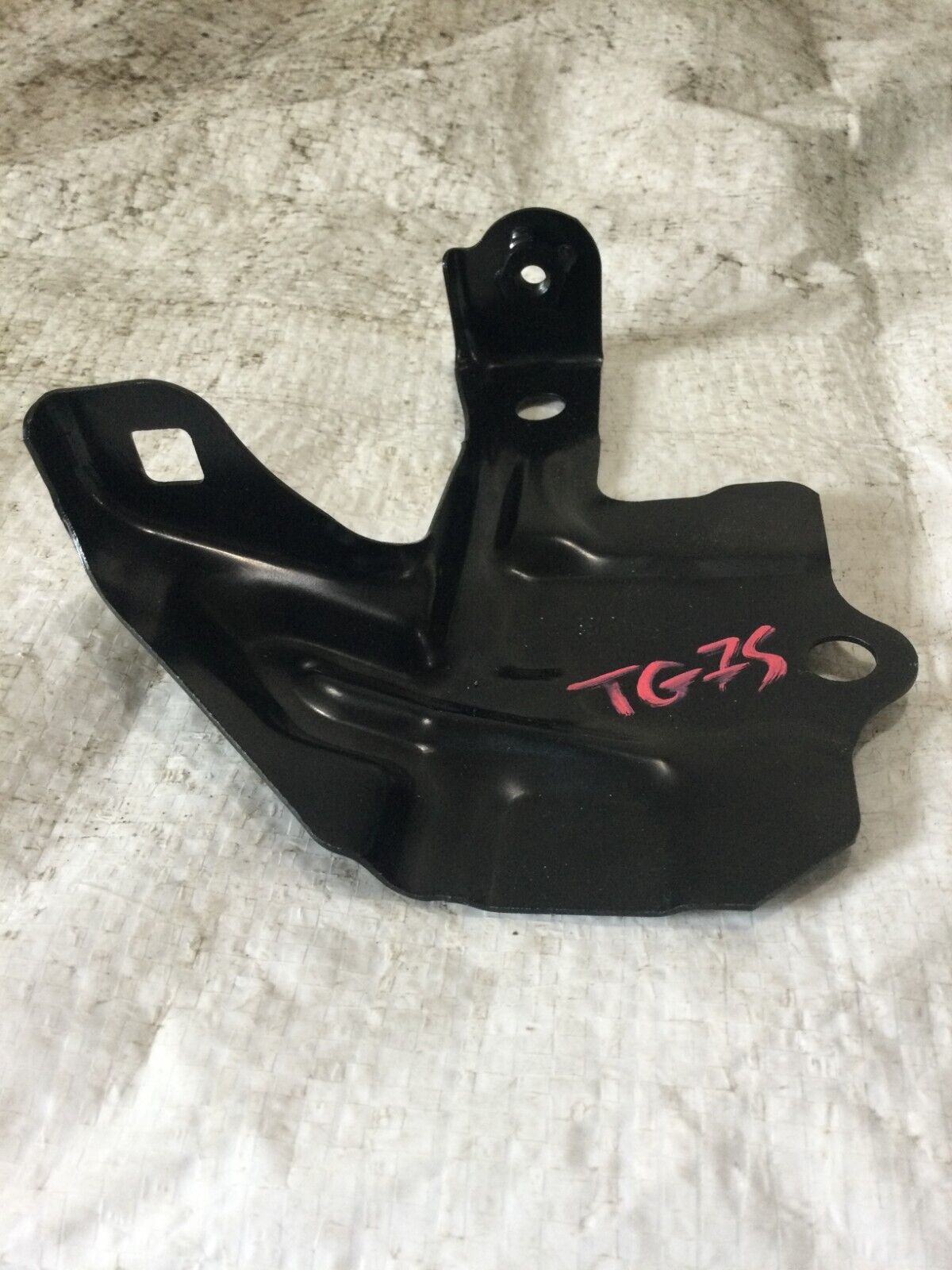 2019-2021 Toyota Camry Front Bumper Upper Right Arm OEM
