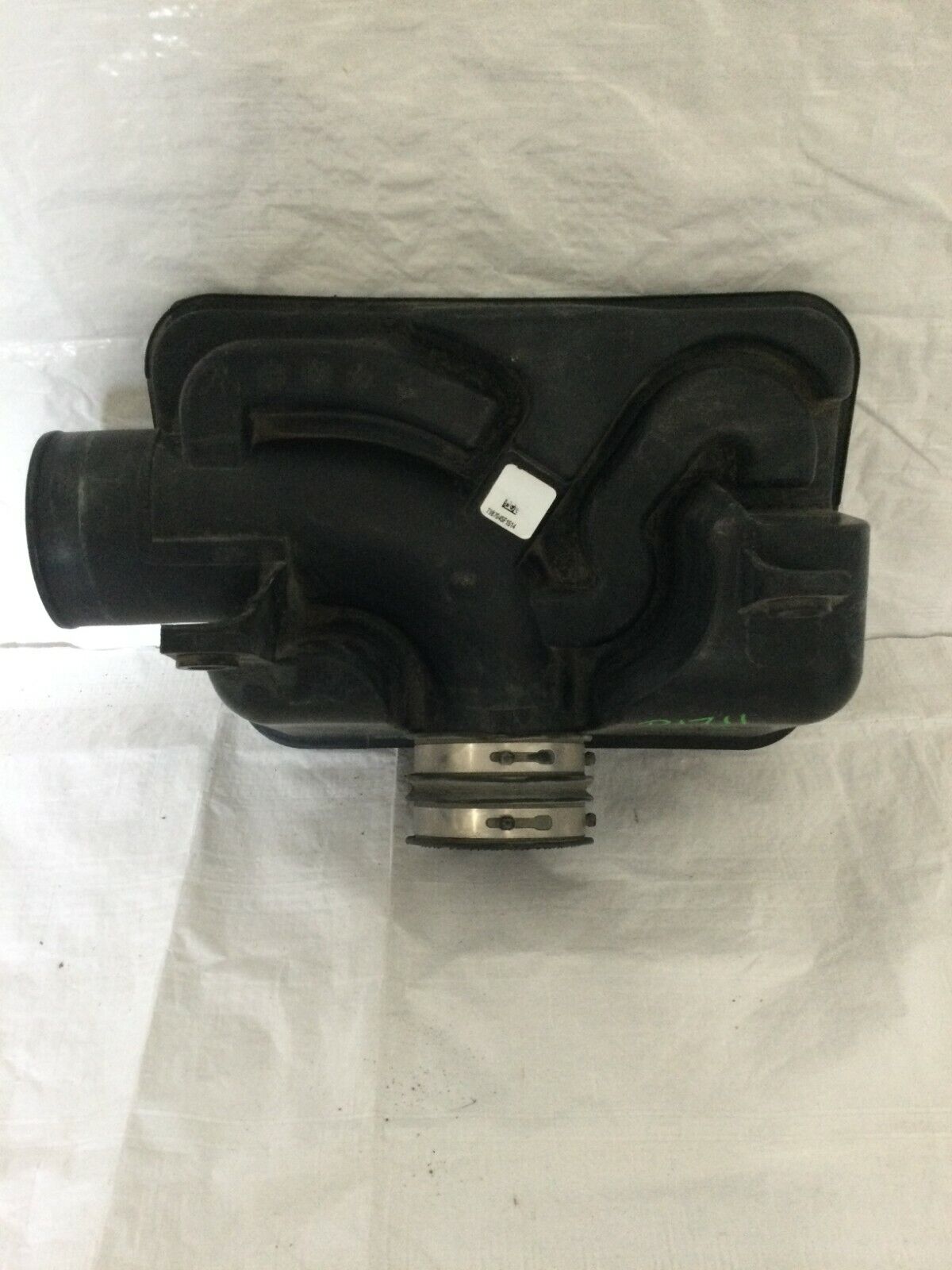 2007-2008 Dodge Nitro 3.7L Air Box Resonator Intake Cleaner 04880319AA OEM