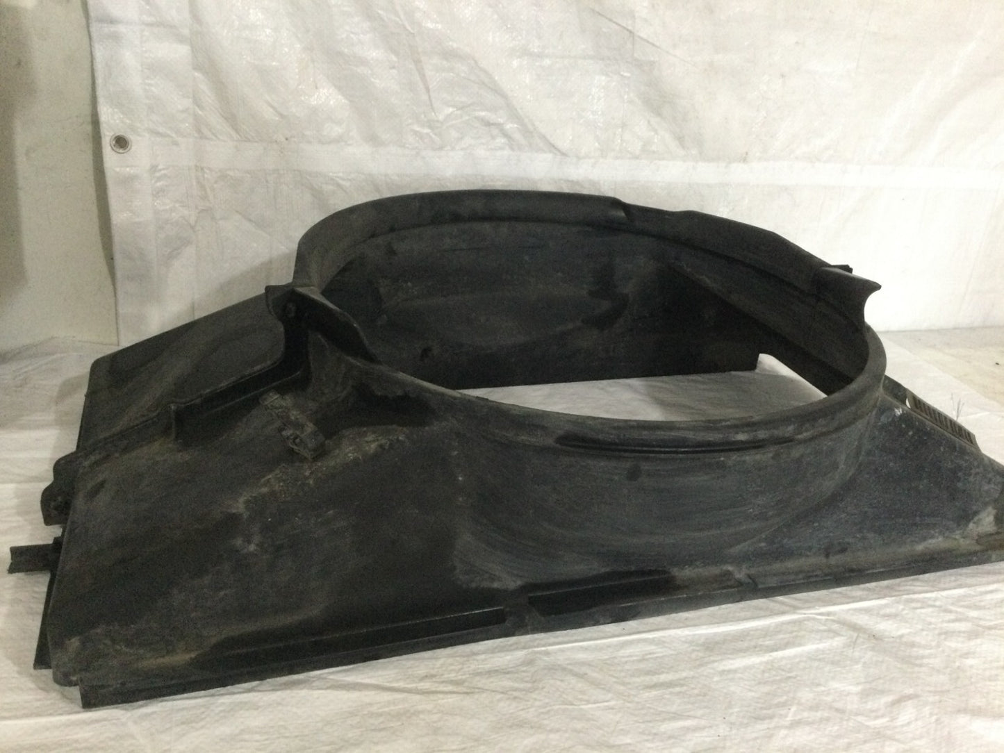 2001 Chevrolet Silverado 2500 Radiator Fan Shroud OEM