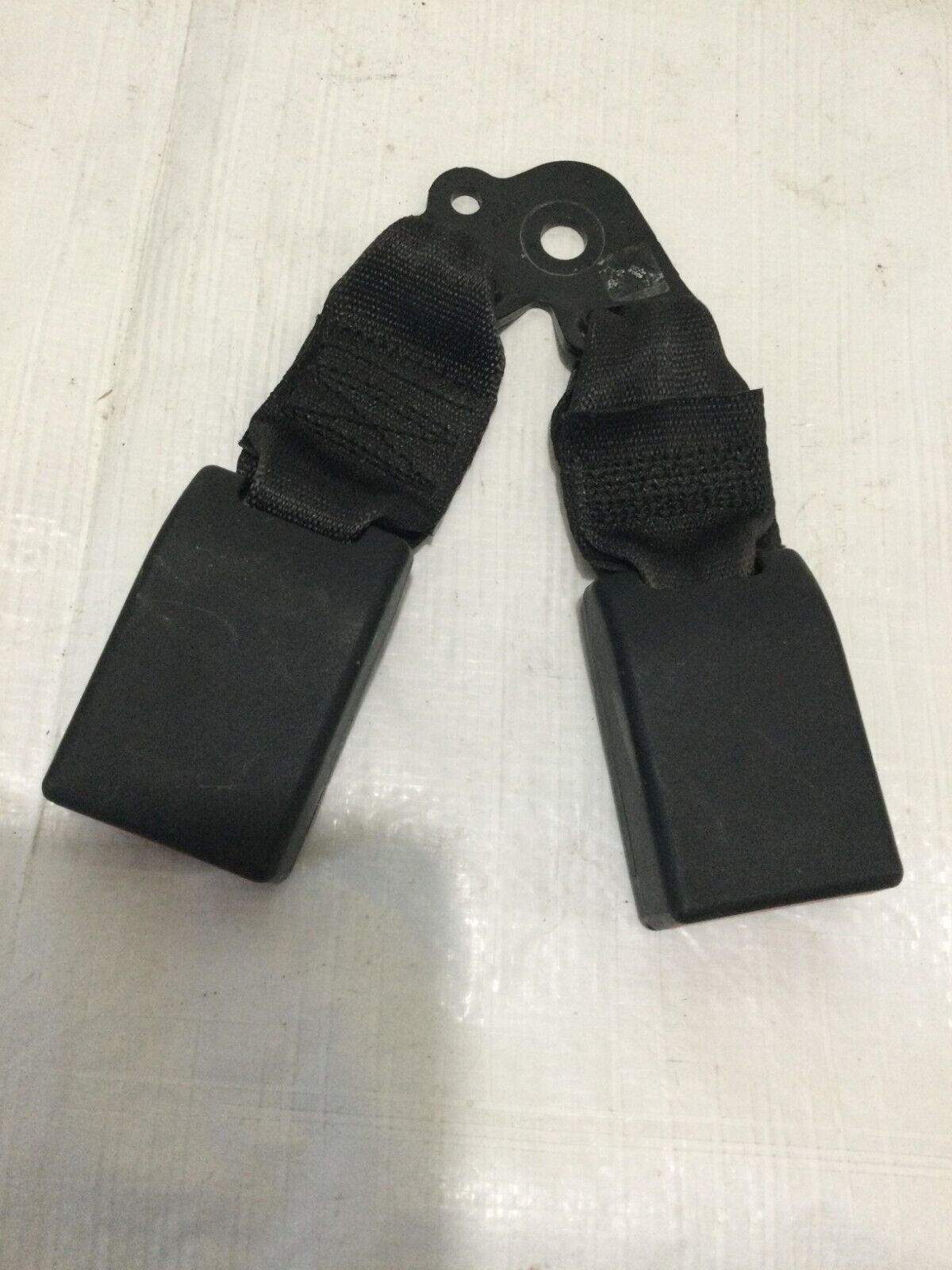 2018-2020 Buick Regal Rear Left Seat Belt Buckle OEM