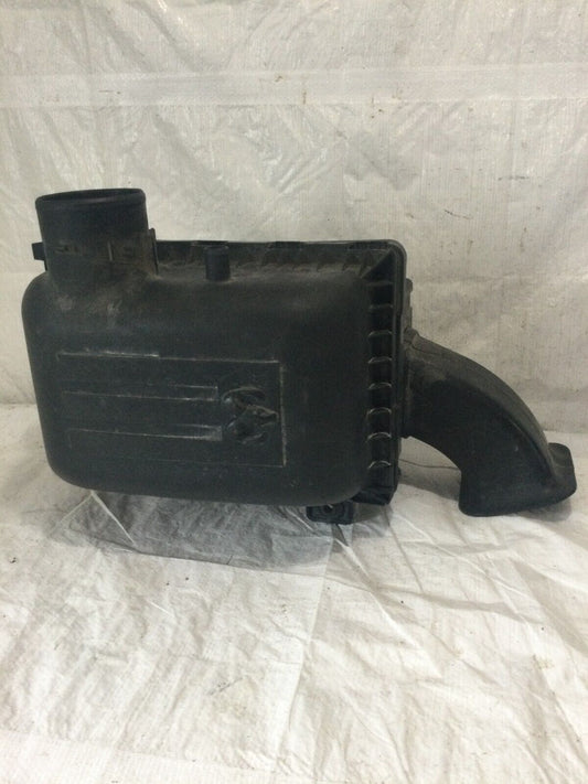 2006 Dodge Ram 1500 Air Cleaner Filter Box  5.7L  OEM