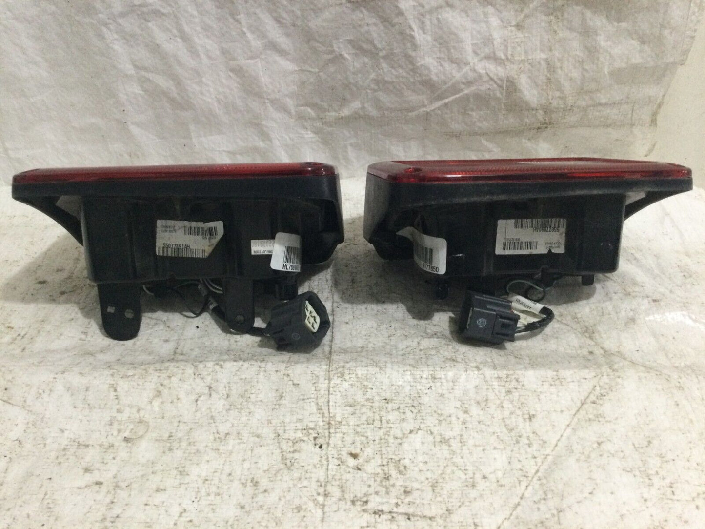 2018 Jeep Wrangler Rear Right & Left Tail Light Taillight Lamp LH RH OEM